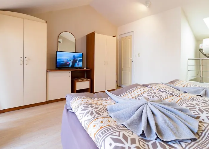 Апартаменти The Perfect One-bedroom Maisonette In By Flat Mаnager Пловдив