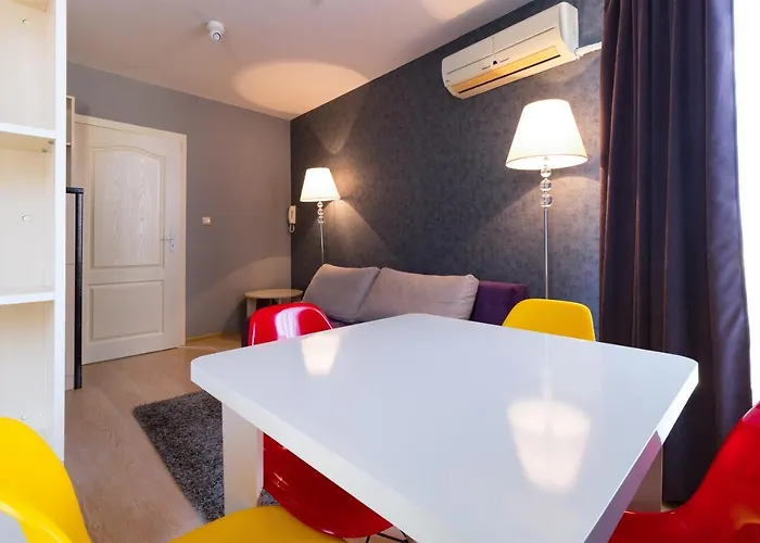 Апартаменти The Perfect One-bedroom Maisonette In By Flat Mаnager Пловдив